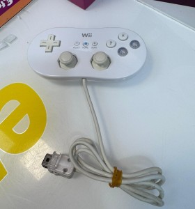 9-9-76102-1-Mando Clasico Wii 2