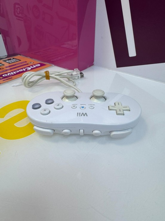 9-9-76102-3-Mando Clasico Wii