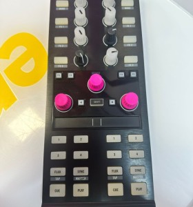 9-9-76081-1-Controlador Traktor Kontrol X1