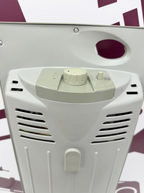 8-8-76144-4-Radiador Electrico Vielli de 1000 W. 