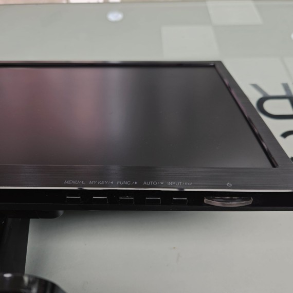 8-8-76174-5-Monitores LED LG 19EN33 19