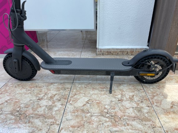 1-1-268299-4-Patinete Electrico Xiaomi Essential 