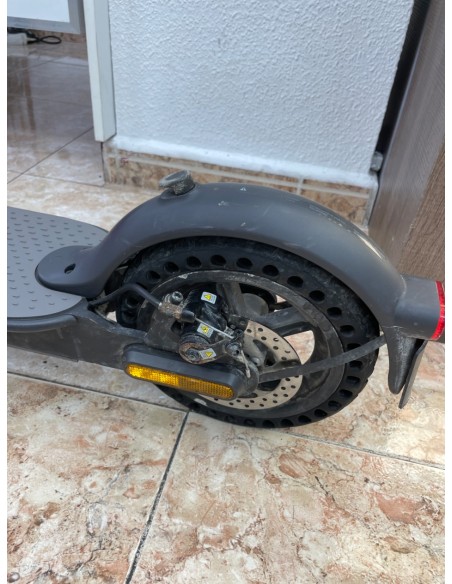 1-1-268299-5-Patinete Electrico Xiaomi Essential 