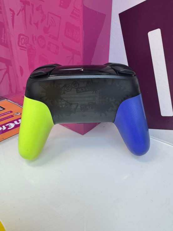 9-9-76113-2-Mando Nintendo Switch Pro