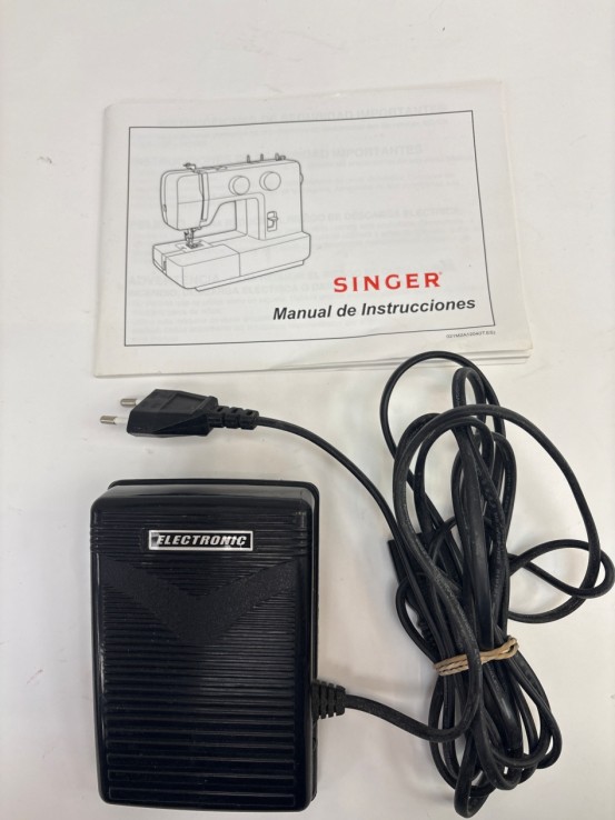 1-1-269727-3-Maquina Coser Singer 1409