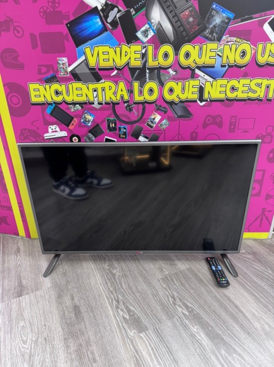 7-7-85317-1-Televisor LED LG39LB5610