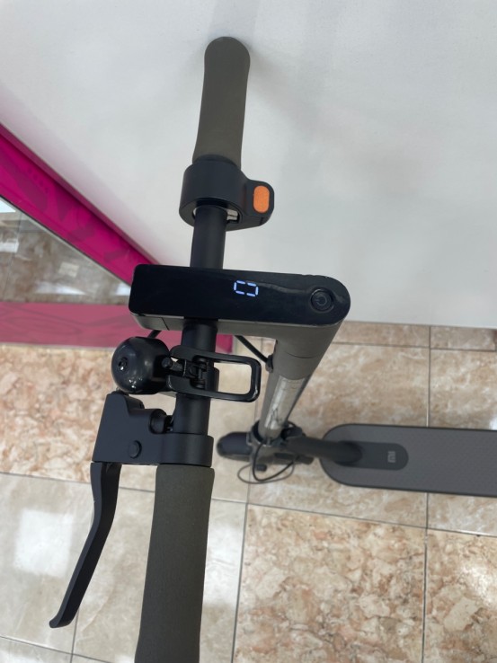 1-1-267220-2-Patinete Electrico Xiaomi Scooter Essential