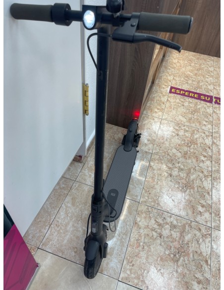 1-1-267220-3-Patinete Electrico Xiaomi Scooter Essential