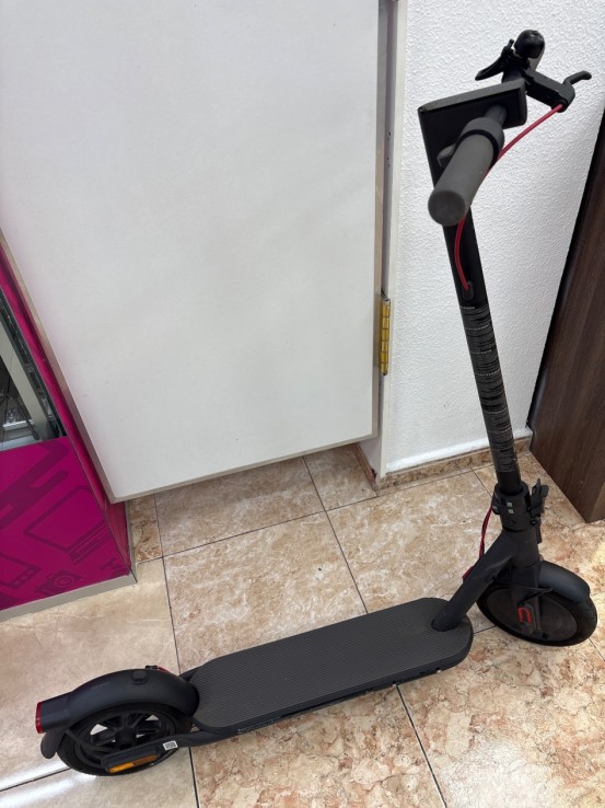 1-1-269816-1-Patinete Electrico Xiaomi Scooter 4