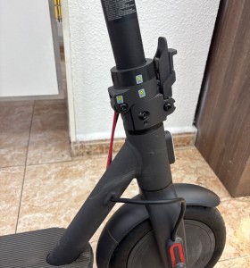 1-1-269816-1-Patinete Electrico Xiaomi Scooter 4 2