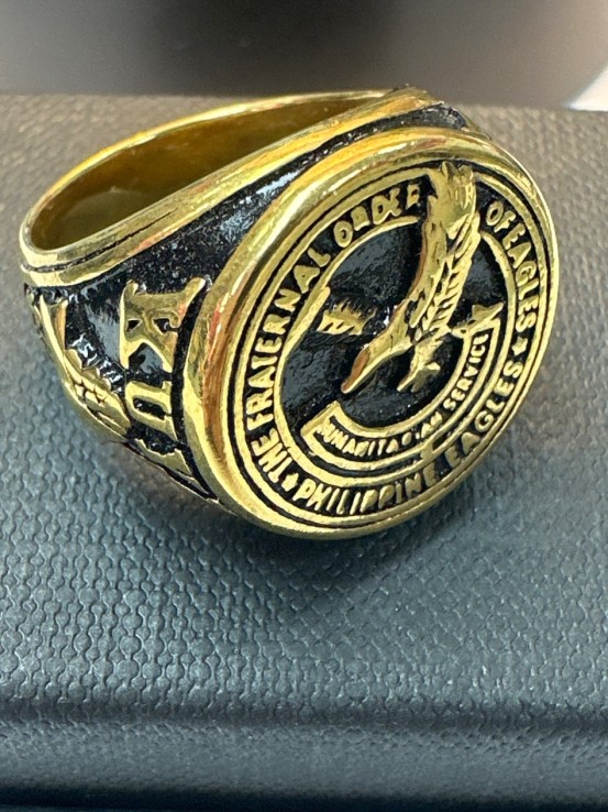1-9-75541-1-Anillo acero dorado con aguila T22