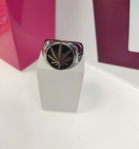 1-9-75510-1-Anillo acero plateado con hoja en negro T22