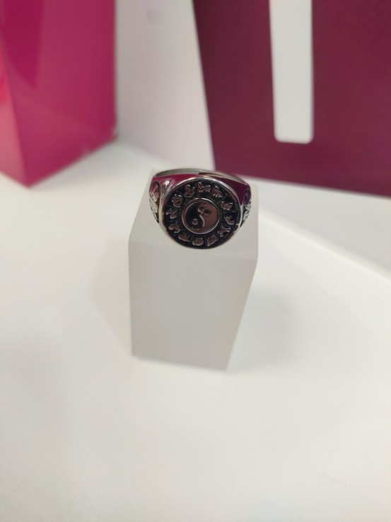 1-9-75479-1-Anillo acero plateado tipo yin y el yang T27