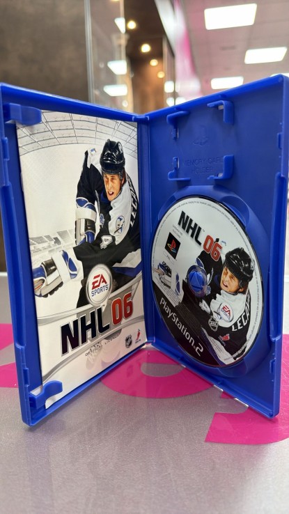 7-7-85041-2-Videojuego NHL 06