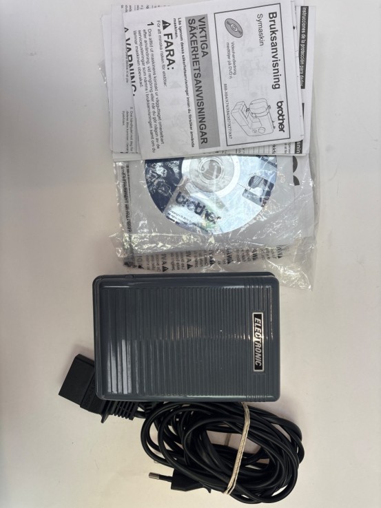 1-1-269805-5-Maquina Coser Brother LP14 Edición Limitada 