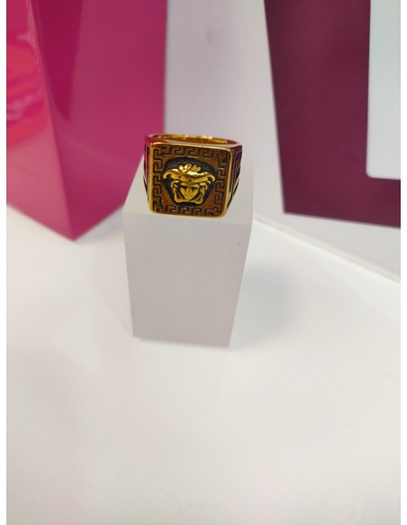 8-9-75557-1-Anillo acero dorado con negro con simbolo de versace T24