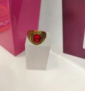 8-9-75664-1-Anillo acero dorado con piedra roja ovalada T19