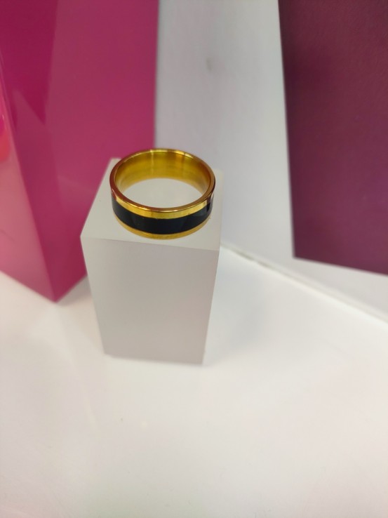 8-9-75736-1-Anillo acero dorado con linea gruesa negra T21