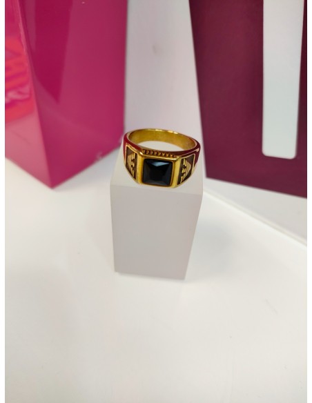 8-9-75529-1-Anillo acero dorado con piedra negra cuadrada T27