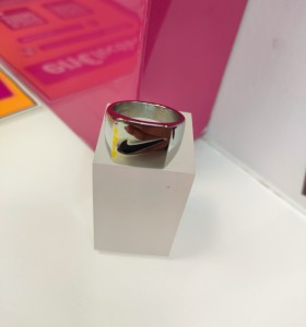 8-9-75630-1-Anillo acero plateado con simbolo de nike T22