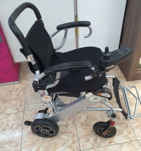 1-1-259447-1-Silla De Ruedas Electrica Libercar Aura JM0060 