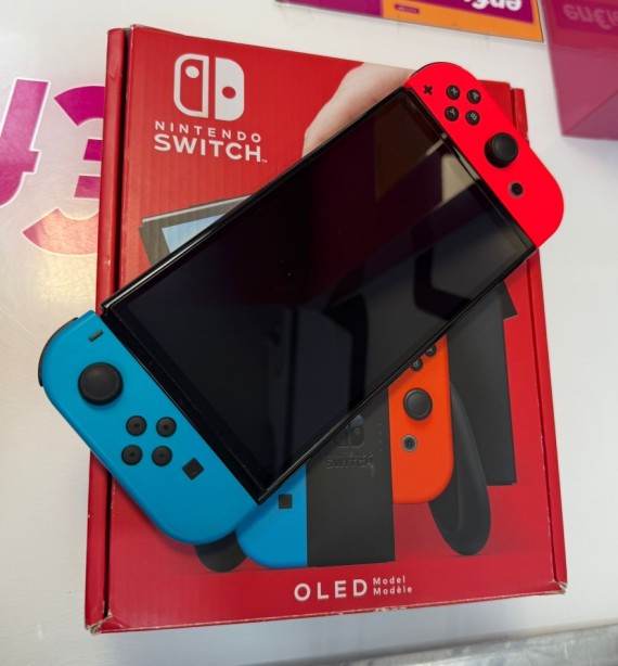 9-9-74243-4-Consola Nintendo Switch oled HEG-001