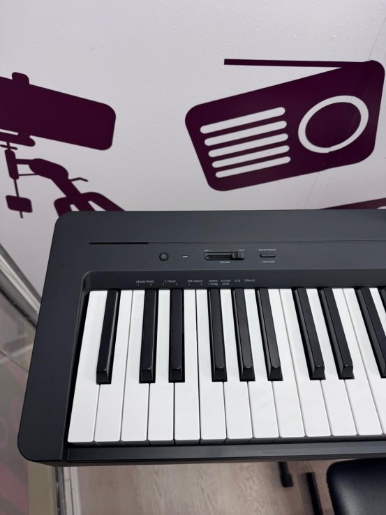 9-9-74513-2-Teclado Electrónico Yamaha P-145b 