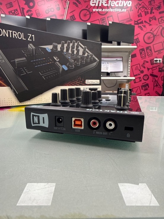 6-6-167670-2-Controlador Traktor Kontrol Z1