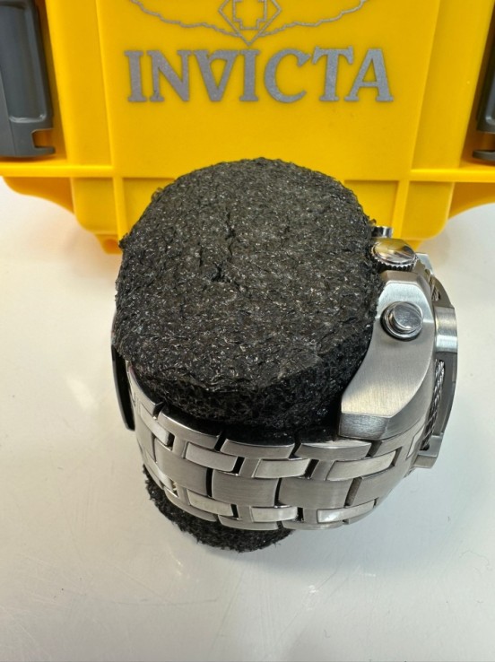 9-9-76334-6-Reloj Pulsera Caballero Invicta Bolt 34117