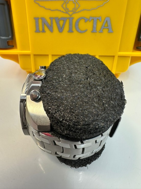 9-9-76334-7-Reloj Pulsera Caballero Invicta Bolt 34117