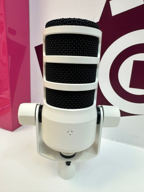 9-9-76118-3-Microfono rode podmic brazo