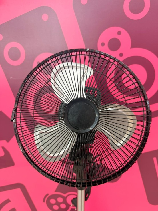 8-8-76582-1-Ventilador de pie 3 aspas 60w yh-ios