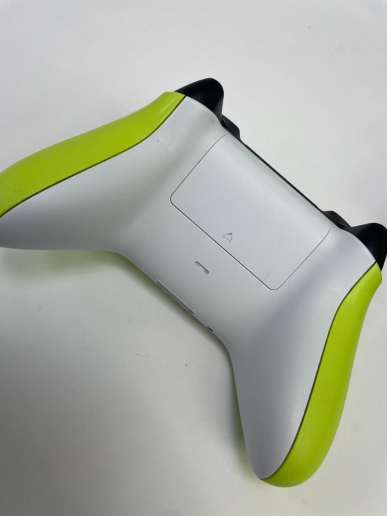 1-1-268544-5-Consola Xbox One X 1Tb Negra 