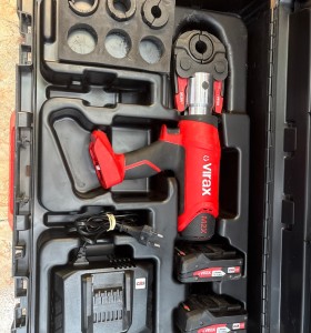 1-1-268617-1-Herramienta Fontanería MAQUINA ELECTROMECANICA MULTICAPA VIRAX VIPER M2X 2 BATERIAS Y CAJA 