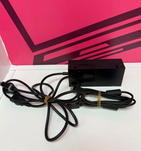 8-8-76445-1-Consola Xbox One 1540 365GB