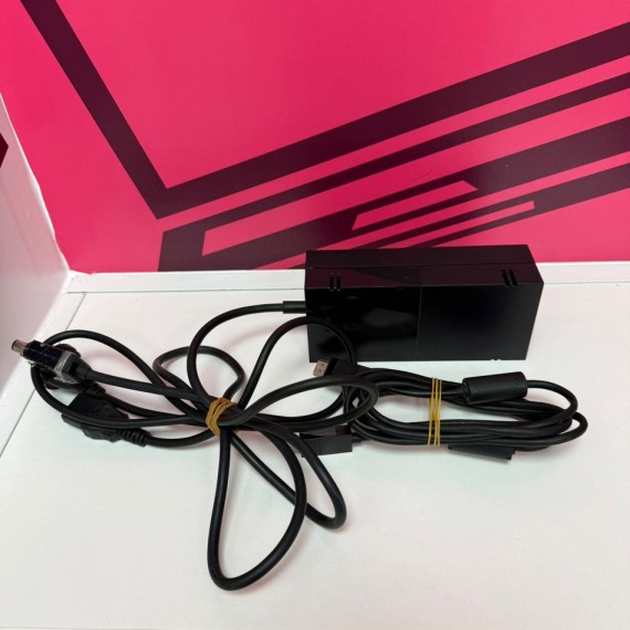 8-8-76445-1-Consola Xbox One 1540 365GB