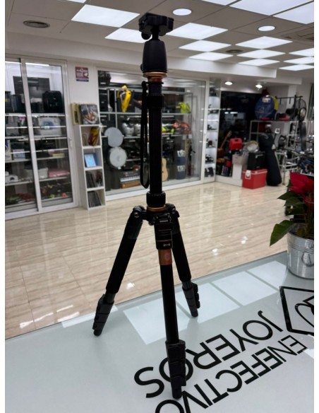8-8-76530-1-Tripode
