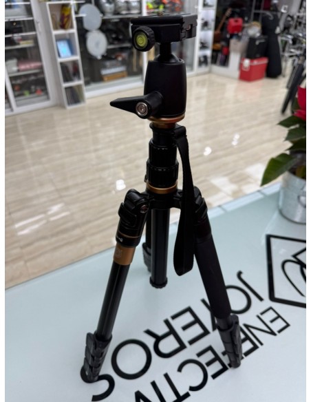 8-8-76530-4-Tripode