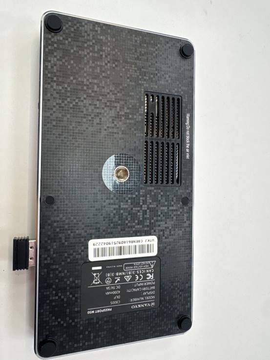 1-1-270127-3-Proyector Mini Vankyo Passport M50