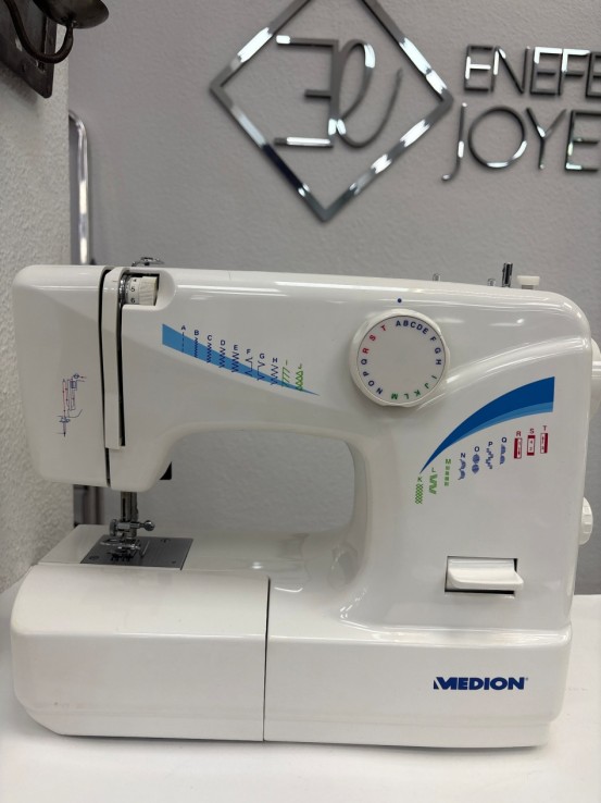 1-1-270160-1-Maquina Coser Medion Md10964