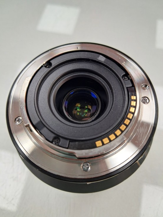 6-6-165025-2-Objetivo Sony 4 10-18