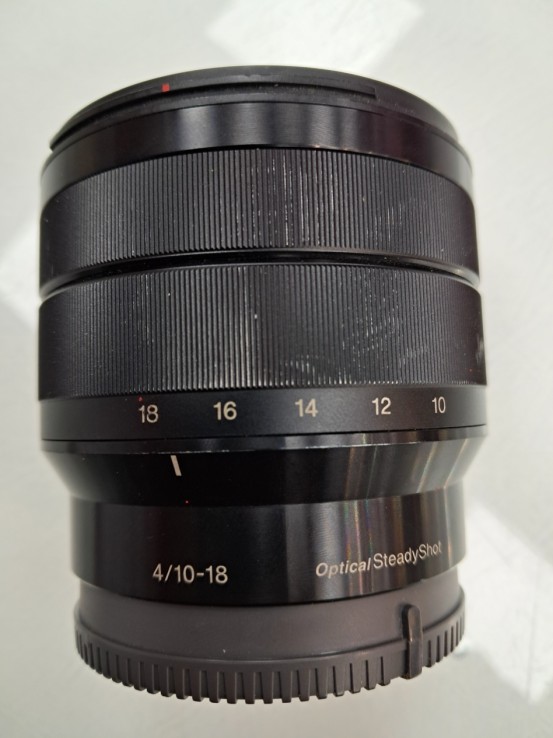 6-6-165025-3-Objetivo Sony 4 10-18