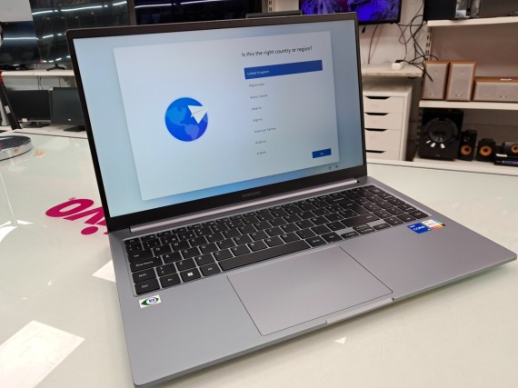 6-6-166625-1-Ordenador portátil samsung book 4 i5 1335u 16 512GB