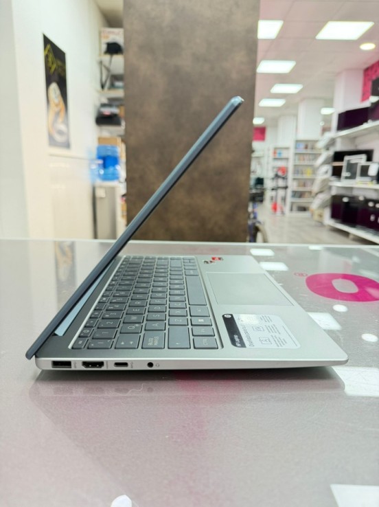 7-7-85611-1-Ordenador portátil HP 14-EM0021LA AMD Ryzen 5 7520U 2.80 GHz 16 Ram 512 SSD