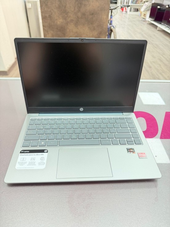 7-7-85611-2-Ordenador portátil HP 14-EM0021LA AMD Ryzen 5 7520U 2.80 GHz 16 Ram 512 SSD