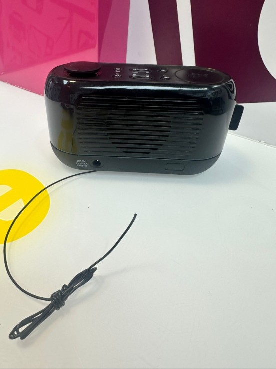 9-9-76135-4-Radio Despertador Poss Pscr10bk 