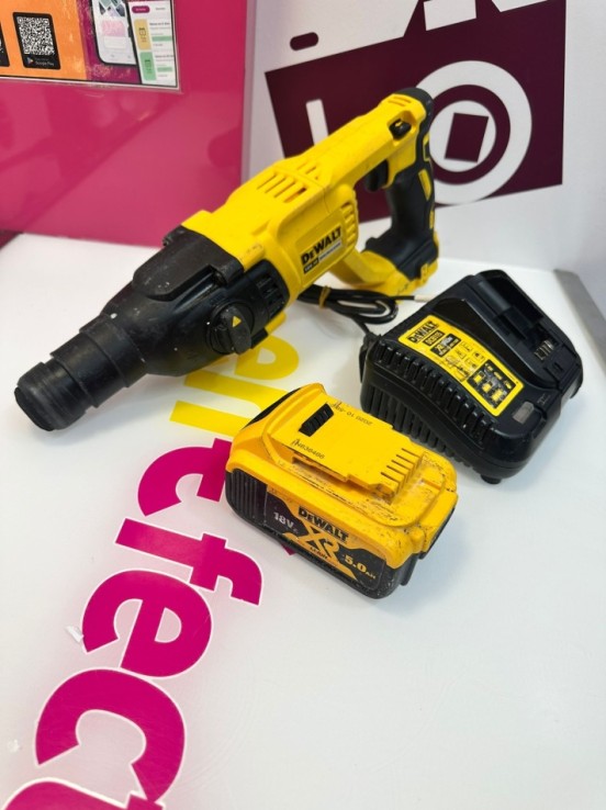 9-9-73571-1-Taladro Electrico Dewalt Dch133