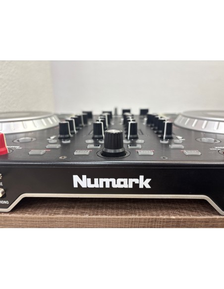 1-1-270278-7-Mesa DJ Maleta Serato Numark NS6 II