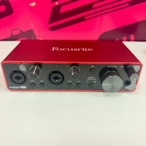 7-7-85692-1-Tarjeta Sonido Focusrite Scarlett