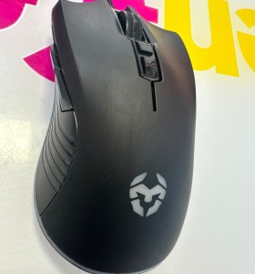 9-9-76526-1-Ratón Krusher